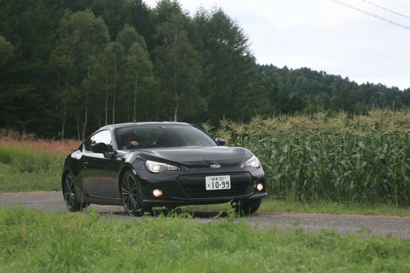 美味しいBRZが放つスポーツ性能と夏の味覚を比較する_f0076731_22492662.jpg