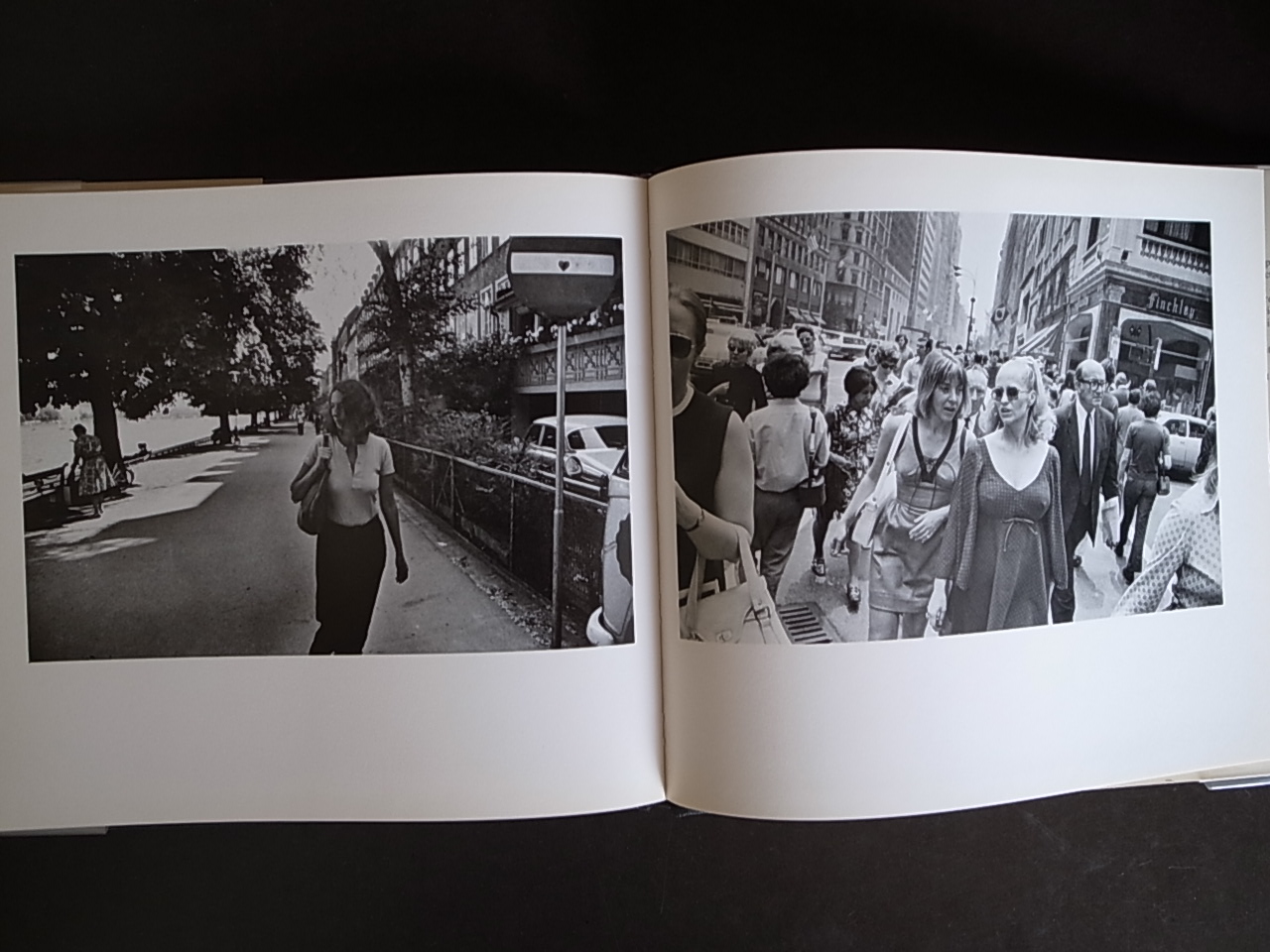 WOMEN ARE BEAUTIFUL / Garry Winogrand : Books & Things