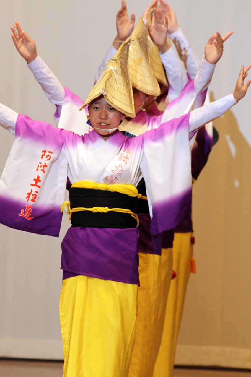 2012吉野川市チャリティー選抜阿波踊り-04♪_d0058941_2025070.jpg