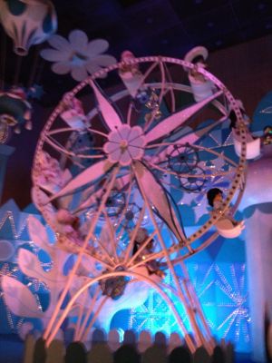 ディズニーで表彰式_e0292546_16512097.jpg