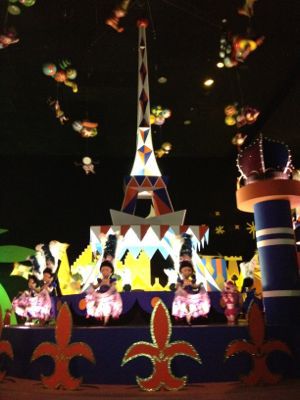 ディズニーで表彰式_e0292546_16512174.jpg