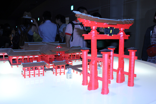 PIECE of PEACE - World Heritage Exhibit Built with LEGO in Dojima River Forum_a0004752_1119038.jpg