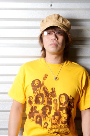 明日(9/2・日)は日本ブルース界の重鎮「近藤房之助」@BarQUEEN_d0115919_20543831.jpg