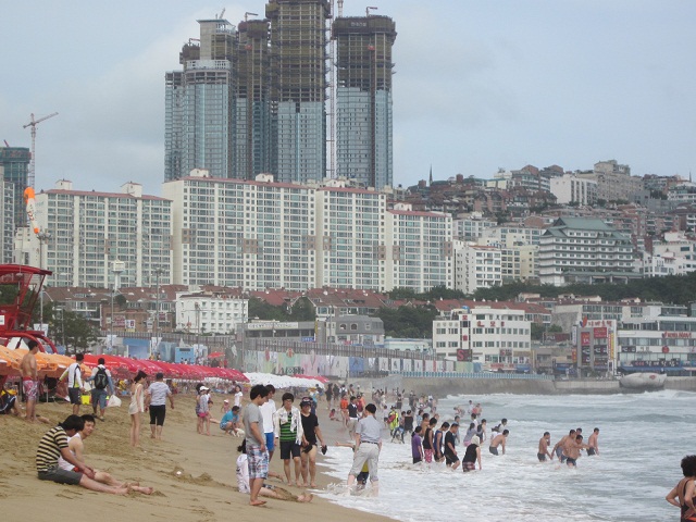 ２０１２年８月　釜山　ギネス登録された海雲台ビーチ　_b0205305_19384899.jpg