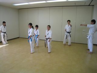 日曜空手は新琴似教室 体験、見学いっぱいです!_c0118332_14305851.jpg