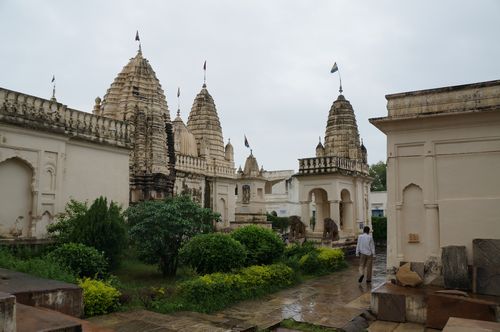 【インド2012】旅行3日目ベナレス～世界遺産カジュラホ建築物群_e0241093_10421971.jpg