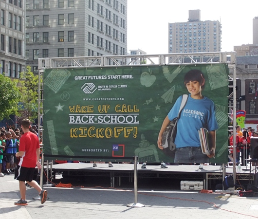 NYのバック・トゥ・スクール(Back to School)イベント風景から感じる文化の違い_b0007805_7272964.jpg