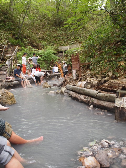 登別の天然足湯_a0052677_1522247.jpg