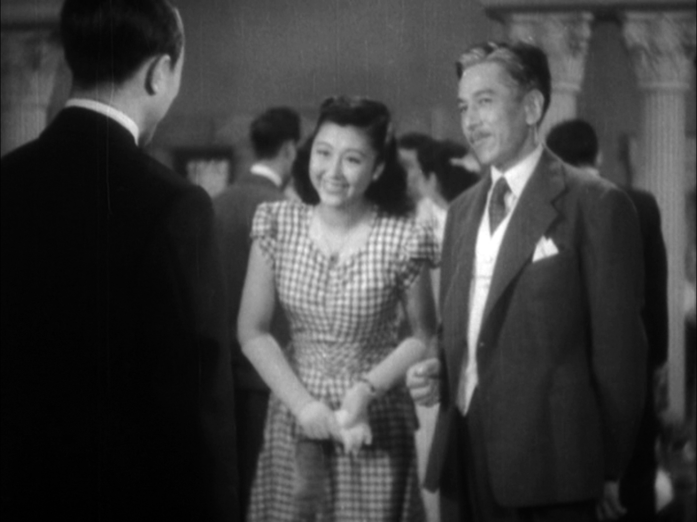 津島恵子（つしま・けいこ）「安城家の舞踏會」（1947）《前篇》_e0042361_22233471.jpg