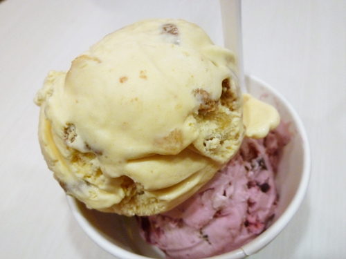Ben & Jerry\'s (ベン&ジェリーズ)_c0152767_2210515.jpg