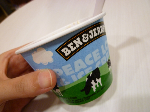 Ben & Jerry\'s (ベン&ジェリーズ)_c0152767_2221202.jpg