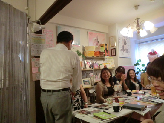 昨日は講演に出かけました。_e0119092_13491865.jpg