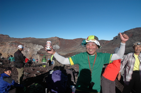 2012年9月1日、素晴らしいご来光を仰いで富士山に24人全員登頂_c0242406_1223852.jpg