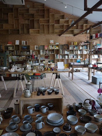 三田へ☆ カフェふた葉♪ Barnshelf ♪ うわのそら♪_b0110035_0144698.jpg
