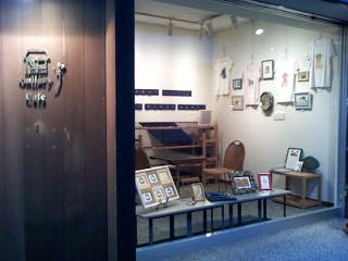 5人のLife Work展 2012　始まりました_a0108859_235535.jpg