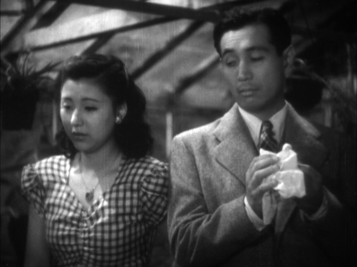 津島恵子（つしま・けいこ）「安城家の舞踏會」（1947）《後篇》_e0042361_22134081.jpg