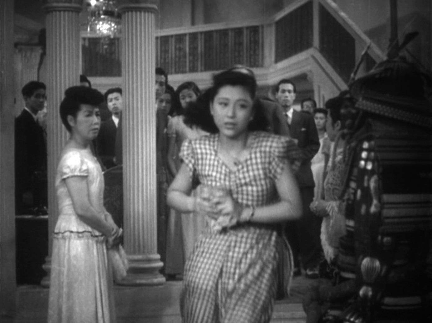 津島恵子（つしま・けいこ）「安城家の舞踏會」（1947）《後篇》_e0042361_2221827.jpg