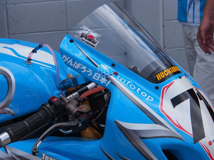 2012全日本ロードレース SUGO ピットウォーク（Team KAGAYAMA）_d0244687_2141395.jpg