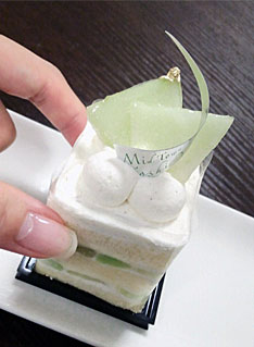 可愛いエコバックと、心地よいケーキ。_d0224894_13145299.jpg