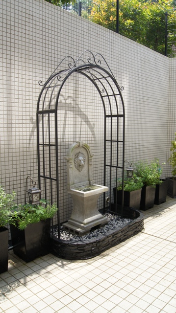 噴水がポイントのテラス~♪_f0029571_0102947.jpg