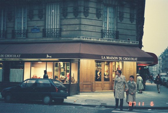 1987,10,28〜フランス,paris（パリ）「RAGUENEAU,la maison du chocolat」さん_a0207973_162396.jpg
