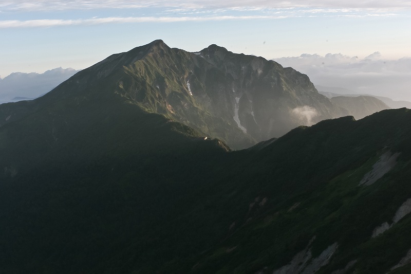 爺ヶ岳山頂からの大パノラマ_f0044056_8425360.jpg