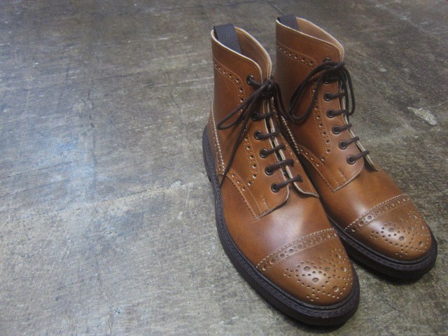 Tricker\'s Country Lo BROGUE SHOES ･･･ メーカー様・別注分！★！_d0152280_6124276.jpg