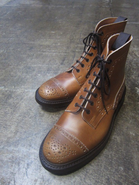 Tricker\'s Country Lo BROGUE SHOES ･･･ メーカー様・別注分！★！_d0152280_612923.jpg