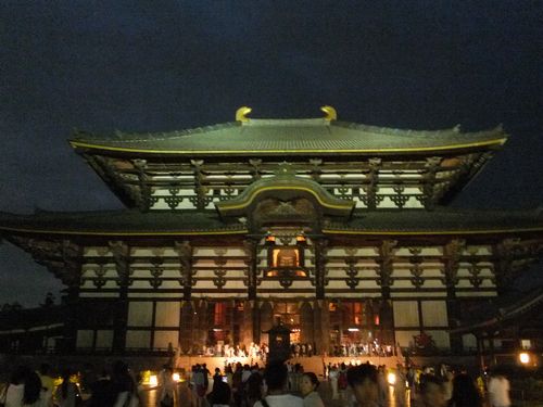 夜間「東大寺」特別拝観で観相窓から大仏の尊顔を拝する_f0120102_13223966.jpg