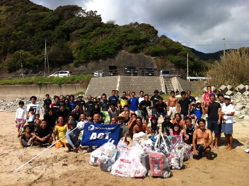 恋ヶ浦ビーチクリーン+NSA SURFERS BEACH CLEAN ACT 2012 supported by patagonia_c0058609_19345273.jpg