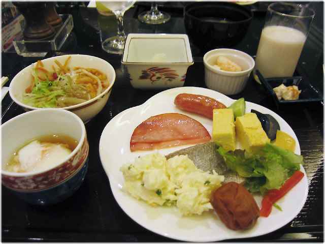 【目黒雅叙園「クラブラウンジ」の朝食ビュッフェと庭園散策】_c0042960_15481520.jpg