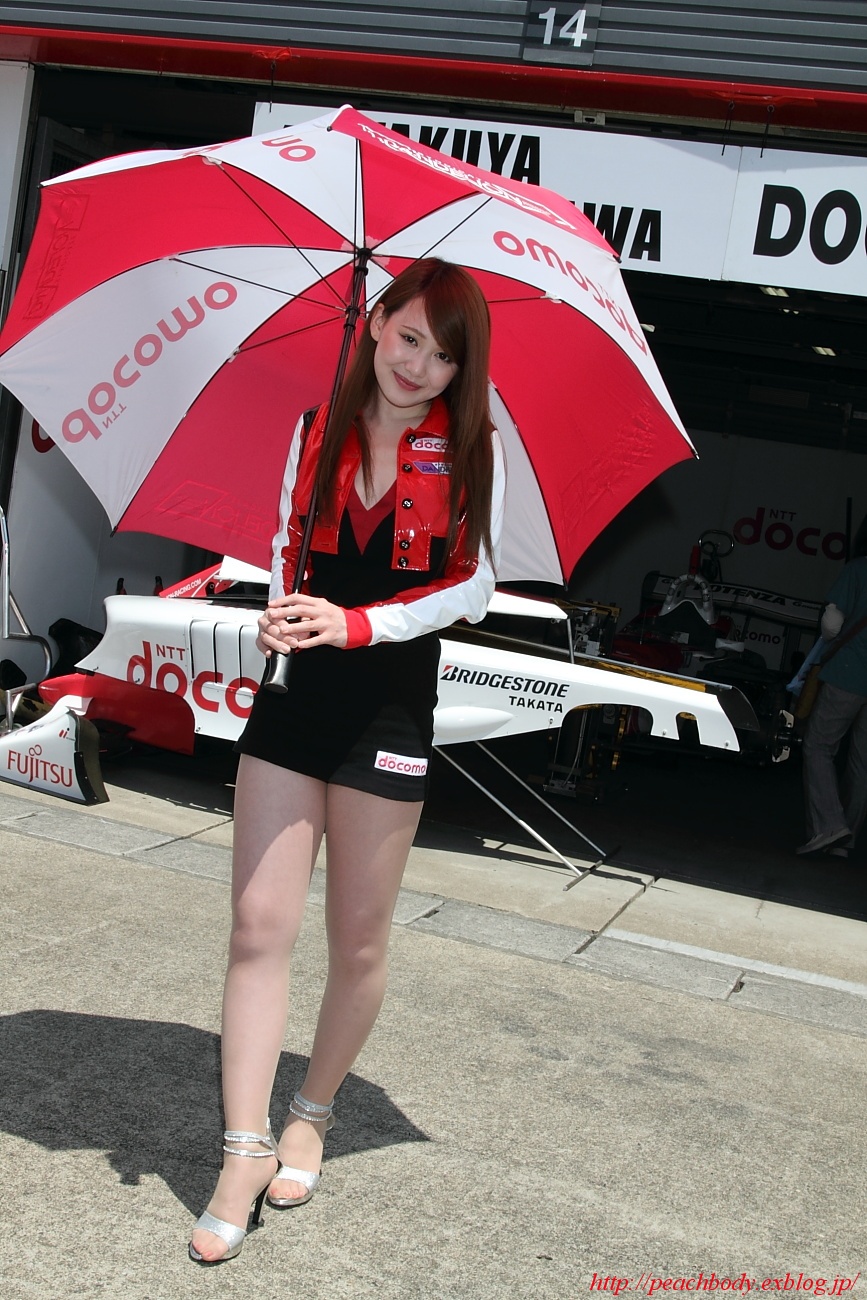 松田結衣 さん（DOCOMO TEAM DANDELION RACING サーキットレディ） その3_c0215885_22234894.jpg