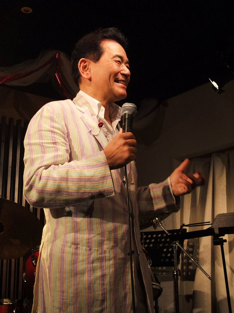 今日は月曜日 先週末の写真をアップします。_e0119092_14292929.jpg