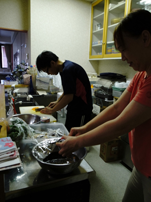 炊き出し訓練を実施。_a0154110_11243648.jpg