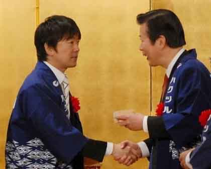 橋下徹と日本維新の会 白雪姫が口にしたあの林檎 たんぽぽ日記 + バイオハザードV_c0139575_419583.jpg