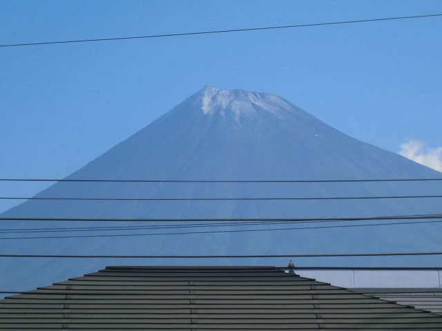 富士山初冠雪！　でもここは灼熱の南の国？　今泉地区体育祭_f0141310_7203544.jpg