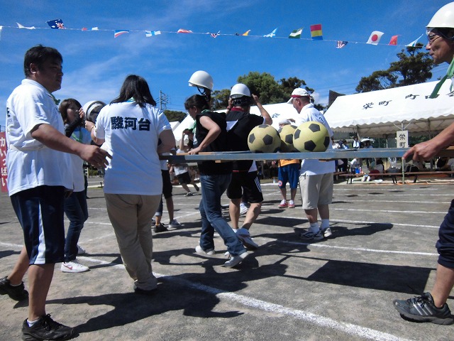 富士山初冠雪！　でもここは灼熱の南の国？　今泉地区体育祭_f0141310_7224729.jpg