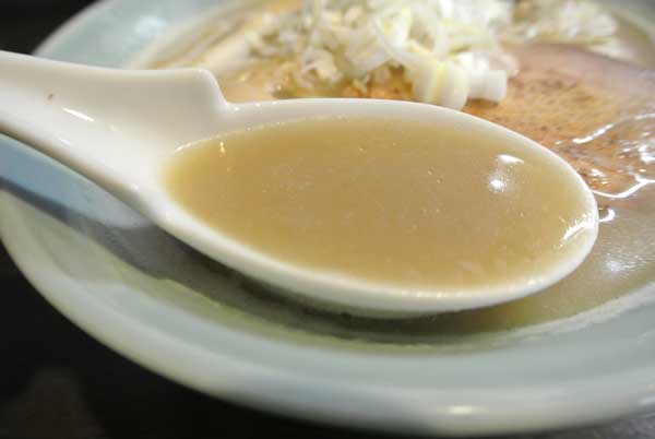 【山梨ラーメン屋巡り - いち〇(山梨・甲府) -】_a0005436_2034094.jpg