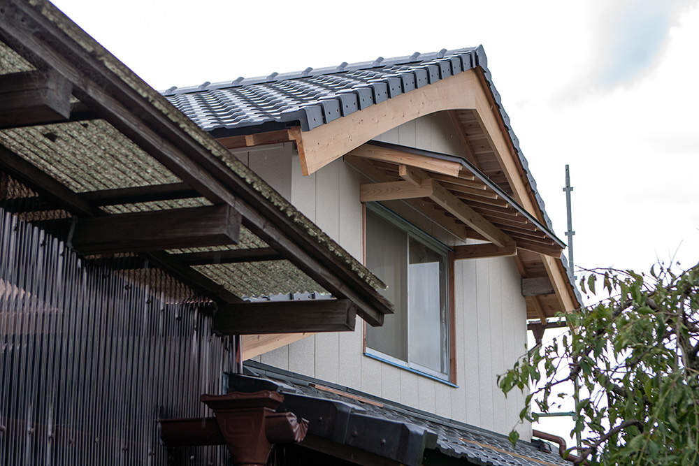 大型納屋の雨漏り対策と補強 〜その2〜_a0163962_9331112.jpg