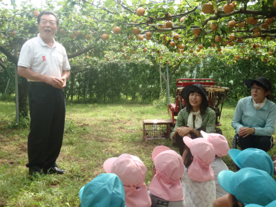 家庭教育学級　九重幼稚園梨狩り_b0197668_16432235.jpg