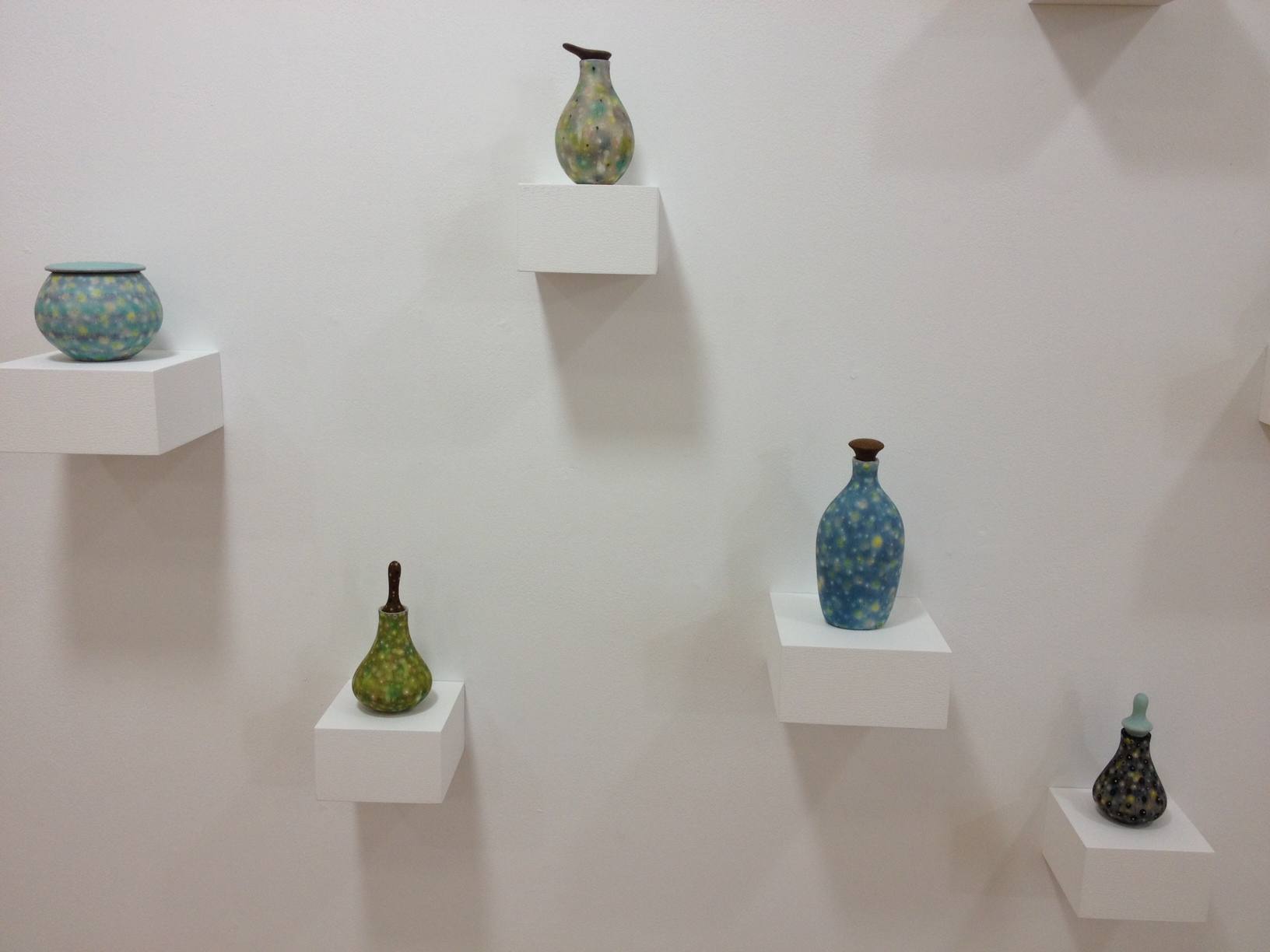 藤田匠平／山野千里／フジタチサト「机隣」展開催中です