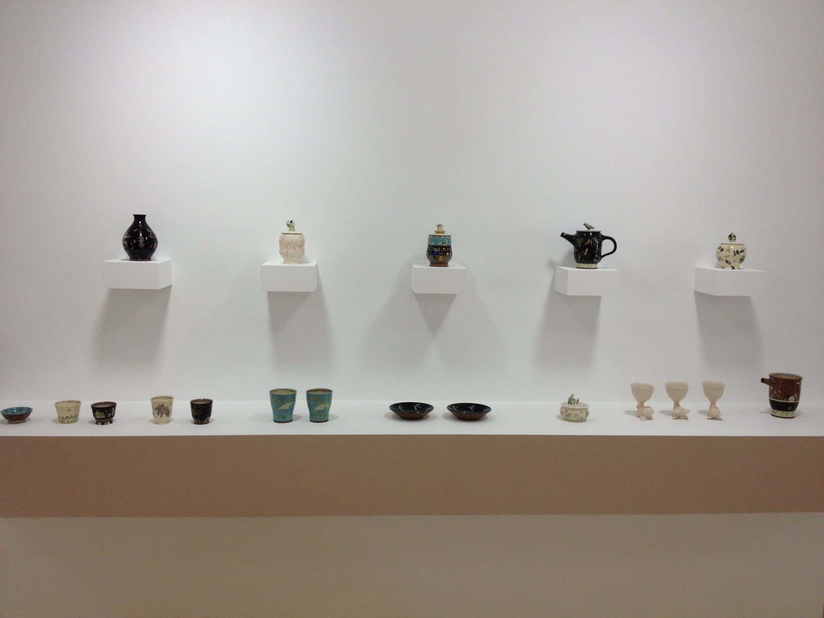 藤田匠平／山野千里／フジタチサト「机隣」展開催中です
