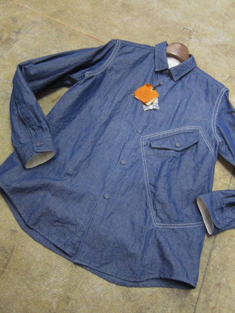お待たせしました!★ Kato ・・・当店・別注 BIG Pocket SHIRTS (WHITE)入荷♪ _d0152280_23531021.jpg