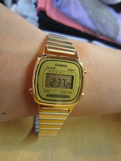 CASIO “STANDARD” LA670WGA-9JF ゴールド/ゴールド _e0076692_19171031.jpg