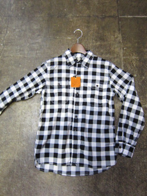 お待たせしました!★ Kato ・・・当店・別注 BIG Pocket SHIRTS (WHITE)入荷♪ _d0152280_00471.jpg