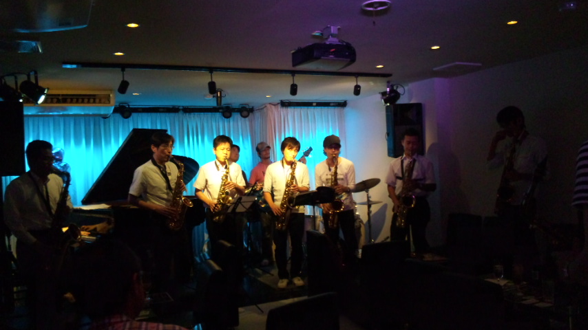 土曜日 スペシャルライブ♪_b0115606_11182135.jpg