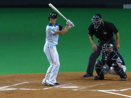 中田翔のﾊﾞﾝﾄ失敗～と吉川の完封勝利_c0201329_0212064.jpg