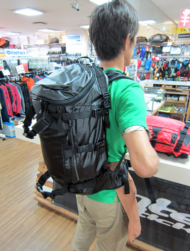 AK backcountry backpac 入荷!!_d0198793_11441097.jpg