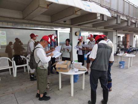 「青白く光るウミホタルわくわく観察会2012」 in せんなん里海公園_c0108460_147430.jpg