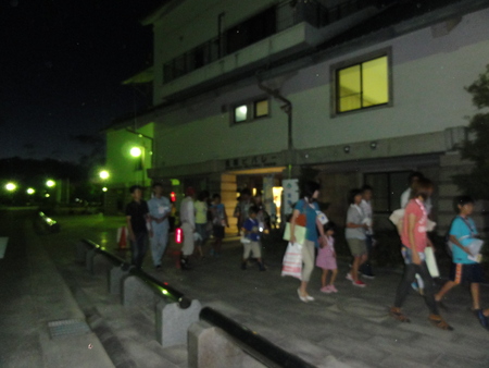 「青白く光るウミホタルわくわく観察会2012」 in せんなん里海公園_c0108460_1573946.jpg
